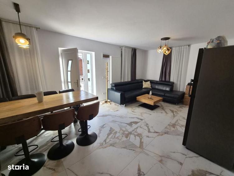 Casă cu 4 camere cu Teren 500 Mp în Central
