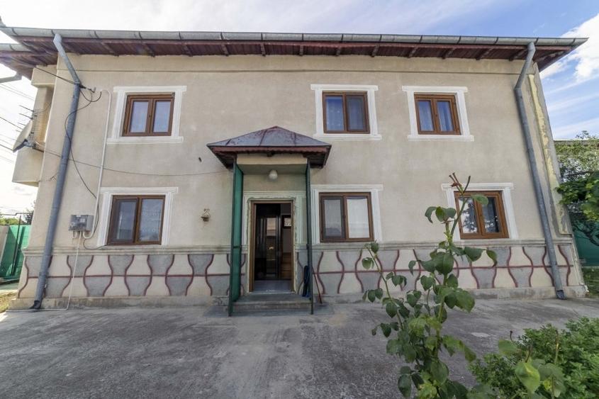 Casă cu 3 camere cu Teren 3040 Mp în Central
