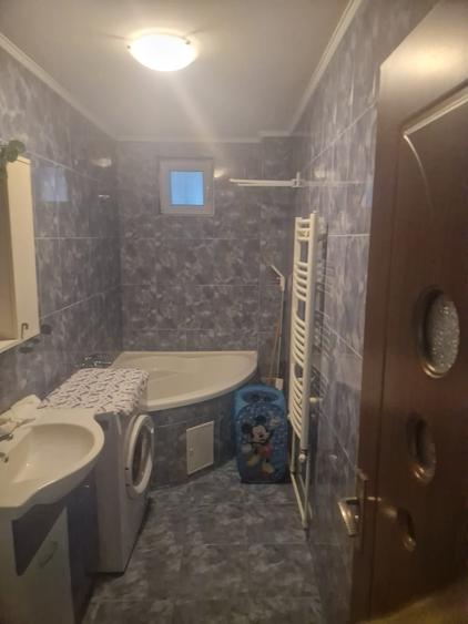 Garsonieră decomandată, mobilată în Dristor