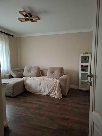 Apartament cu 3 camere decomandat în Dancu