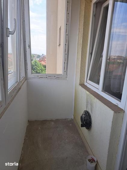 Apartament cu 2 camere semidecomandat în Micro 17