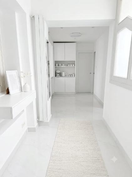 Apartament cu 5 camere, mobilat în Central