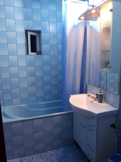 Apartament cu 3 camere în Petru Rareș