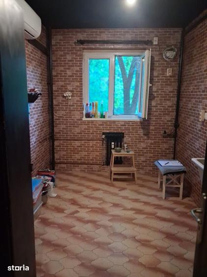 Apartament cu 4 camere semidecomandat în Drumul Taberei
