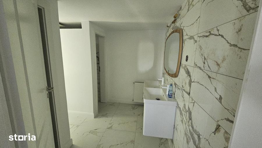 Apartament cu 7 camere în Sărărie