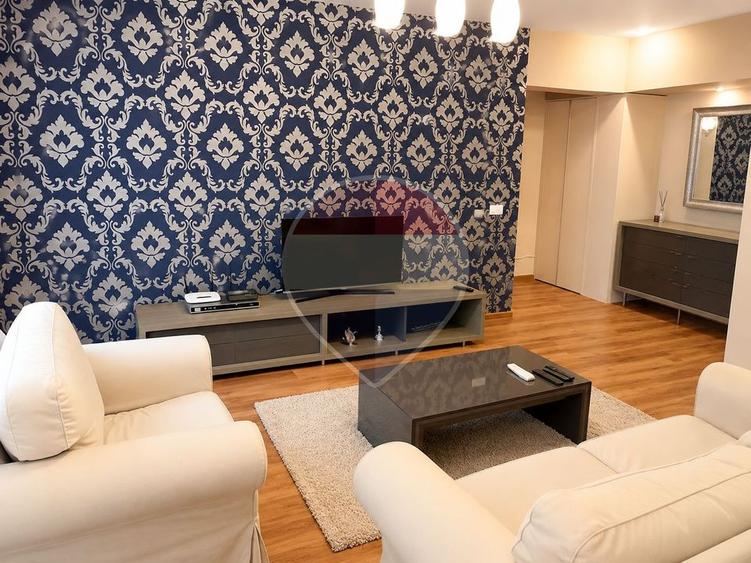 Apartament cu 2 camere semidecomandat, mobilat în Panduri