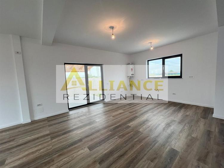 Casă individuală cu 3 camere decomandat cu Canalizare în Berceni