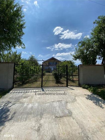 Casă cu 4 camere în Sărbătoarea