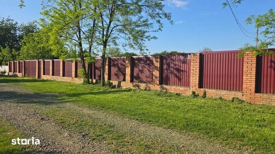 Casă cu 3 camere cu Teren 60 Mp în Cristești