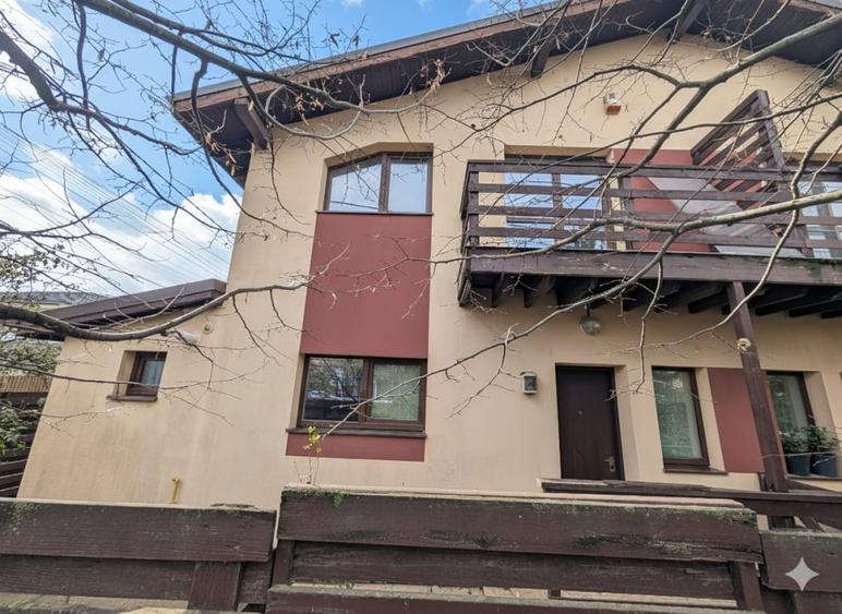 Casă individuală cu 4 camere cu Teren 211 Mp în Tunari
