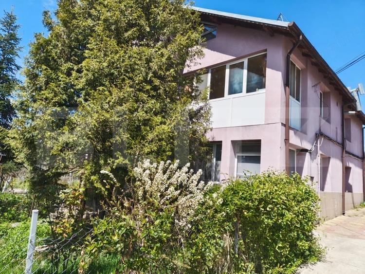 Casă cu Teren 2714 Mp în Central