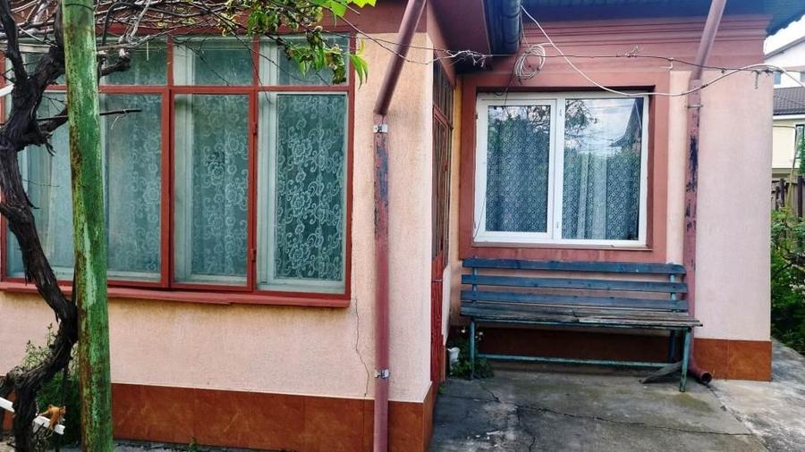 Casă individuală cu 3 camere cu Canalizare în Micro 5