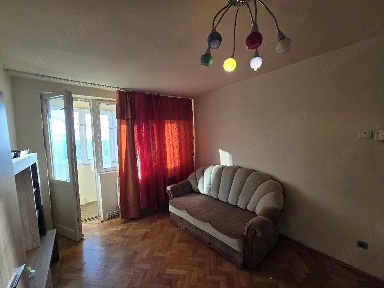 Apartament cu 2 camere semidecomandat în Progresul
