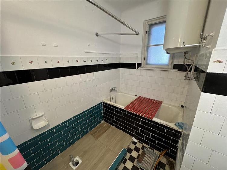 Casă cu 4 camere cu Teren 411 Mp în Cantemir