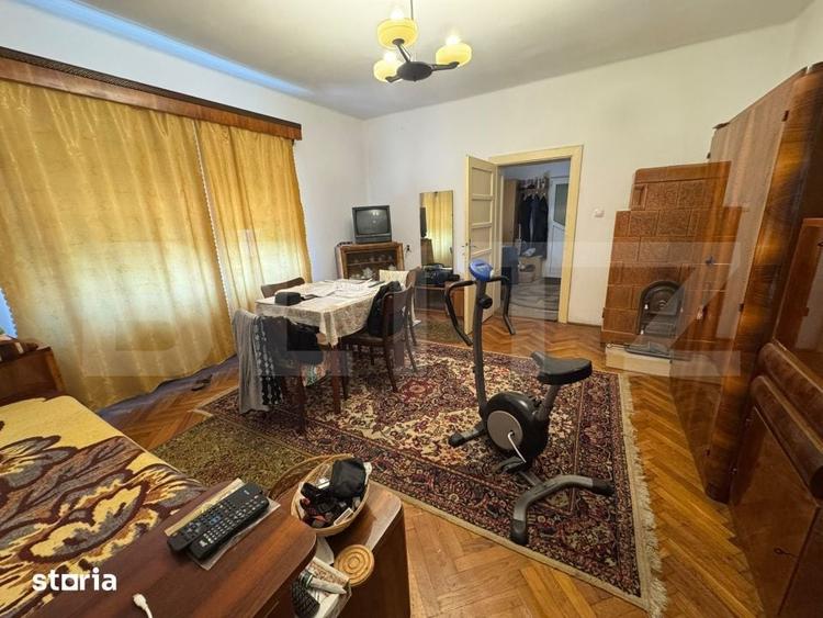 Casă cu 5 camere cu Teren 1950 Mp în Central