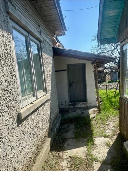 Casă individuală cu 4 camere cu Canalizare în Ciorăști