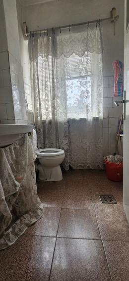 Apartament cu 3 camere decomandat în Valea Moșneagului