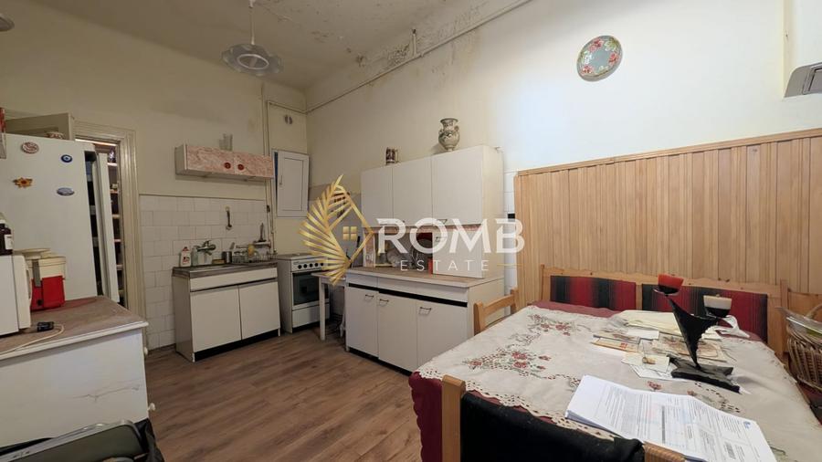 Casă individuală cu 4 camere cu Canalizare în Central