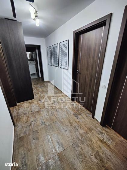 Apartament cu 4 camere decomandat în Girocului