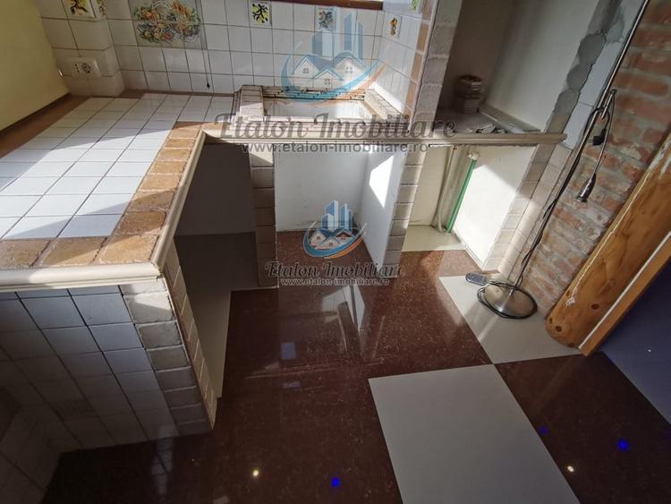 Apartament cu 3 camere decomandat în 1 Mai