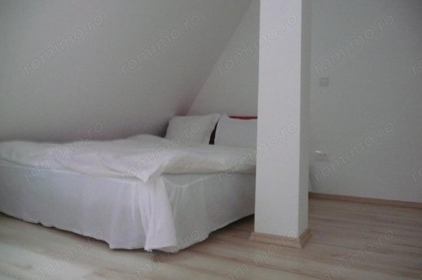 Casă cu 6 camere în Clăbucet