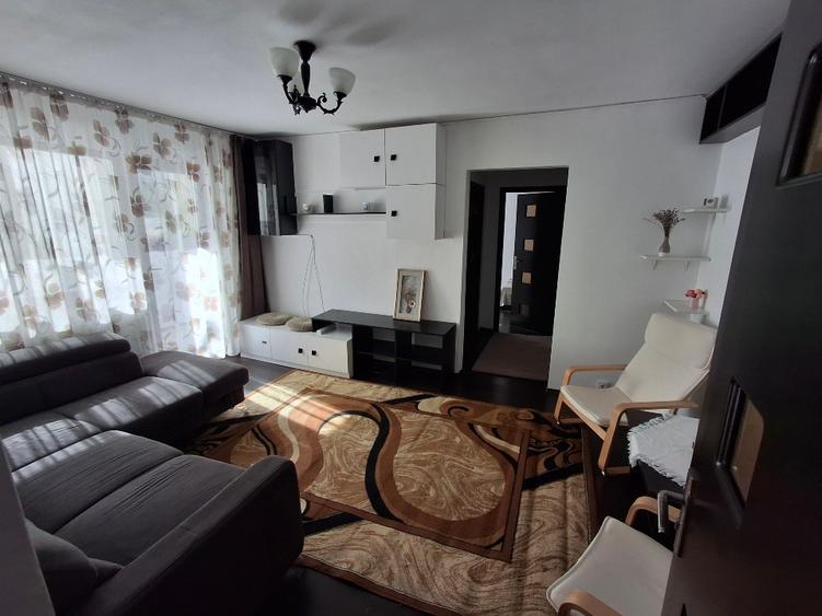 Apartament cu 2 camere semidecomandat, mobilat în Gării