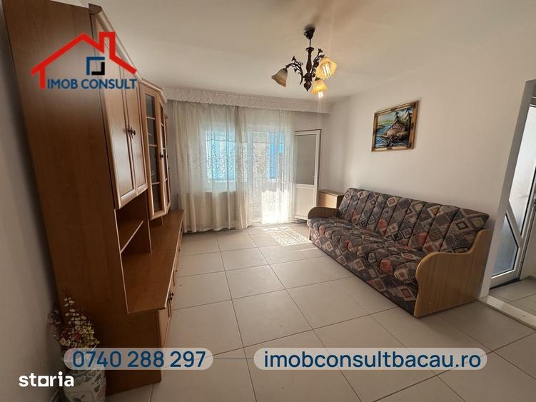 Apartament cu 3 camere semidecomandat în Mioriței