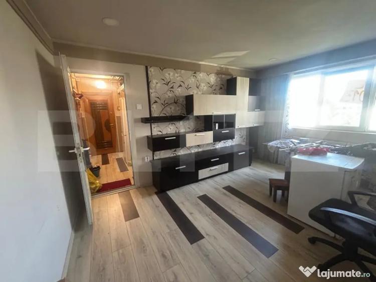 Apartament cu 2 camere semidecomandat în Micro 6