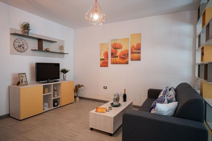 Apartament cu 2 camere decomandat în Mamaia-Sat
