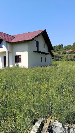 Casă cu Teren 19 Mp în Remetea Chioarului