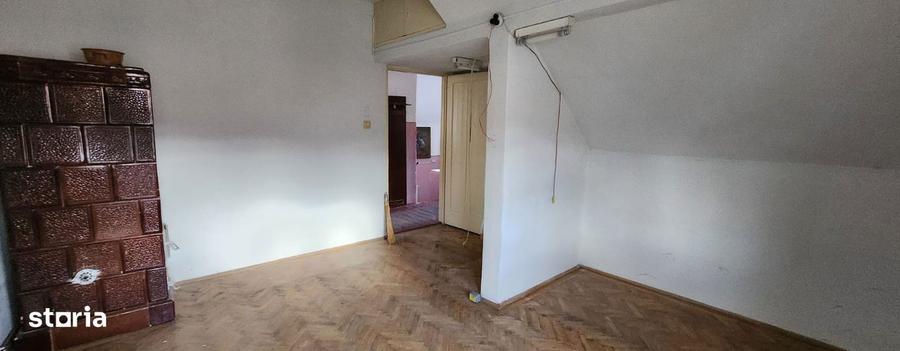 Garsoniera cartier Noua, str. Astra nr. 4, mansarda la casa, 45 mp ! - 4