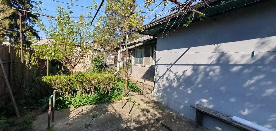 Casă cu Teren 435 Mp în Andronache