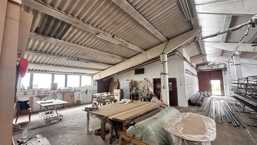Spațiu industrial, de 6,000 mp, în Teliu