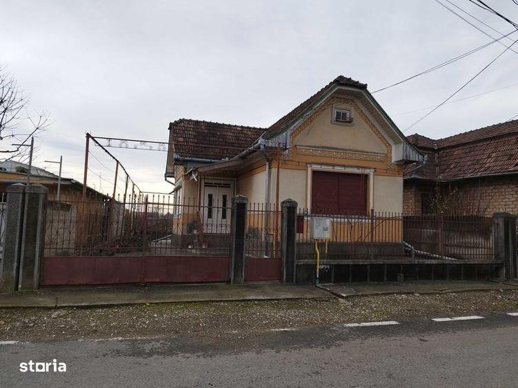 Casă cu 2 camere cu Teren 86 Mp în Viișoara