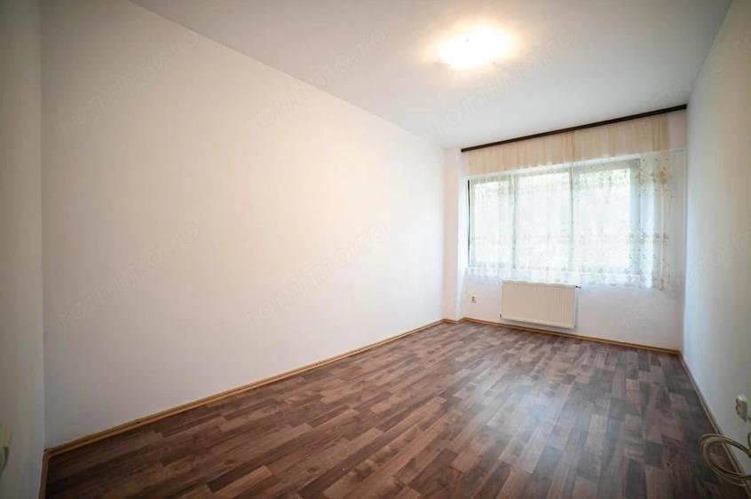 Apartament cu 2 camere semidecomandat în Ferentari