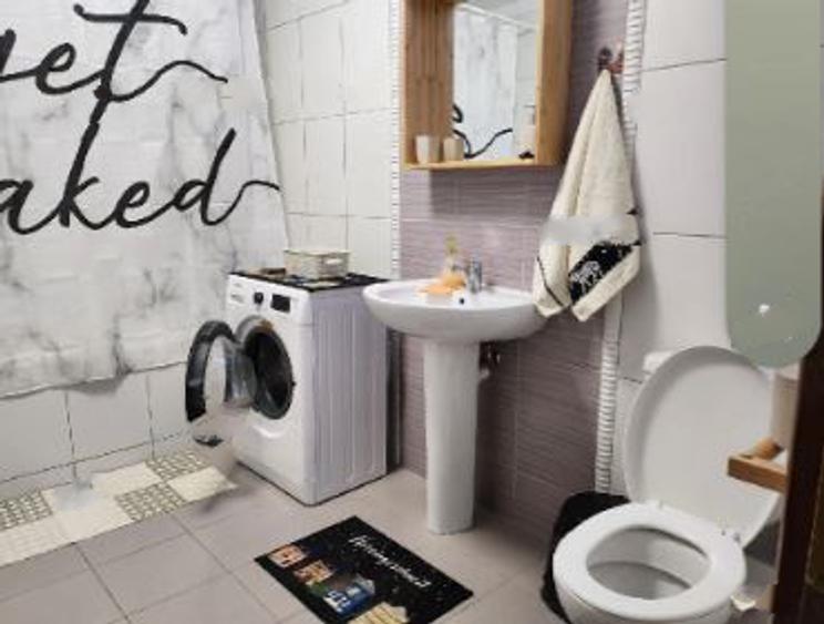 Apartament cu 2 camere decomandat, mobilat în Splaiul Unirii
