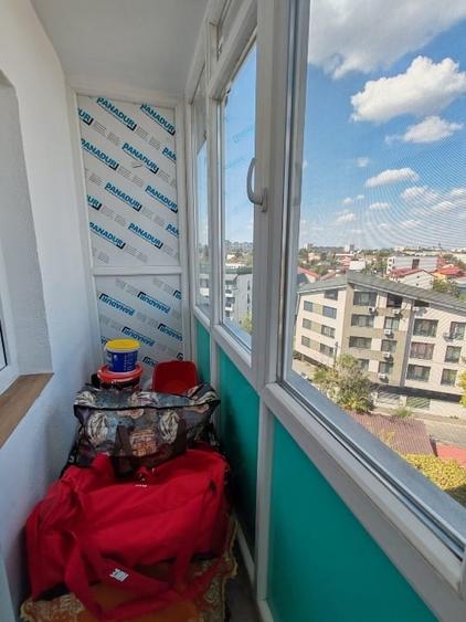 Apartament cu 4 camere semidecomandat, mobilat în Brâncoveanu