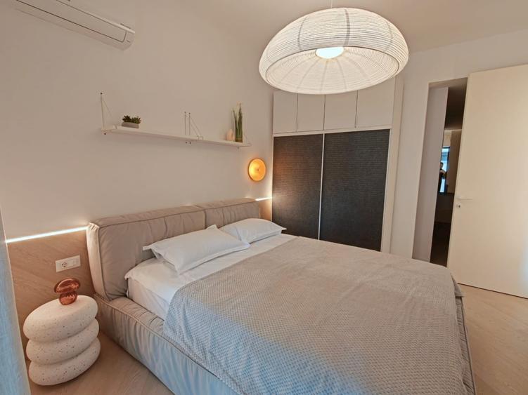 Apartament cu 3 camere decomandat, mobilat în Pipera