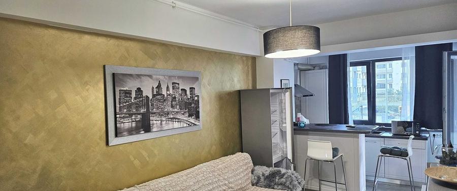 Apartament cu 2 camere decomandat în Splaiul Unirii