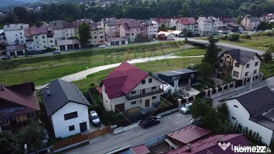Casă cu 5 camere cu Teren 302 Mp în Gura Humorului