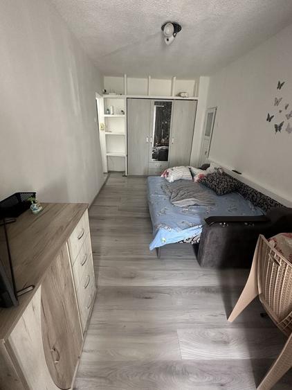 Garsonieră decomandată în Războieni