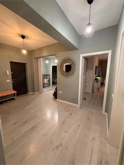 Apartament cu 3 camere decomandat în Apărătorii Patriei