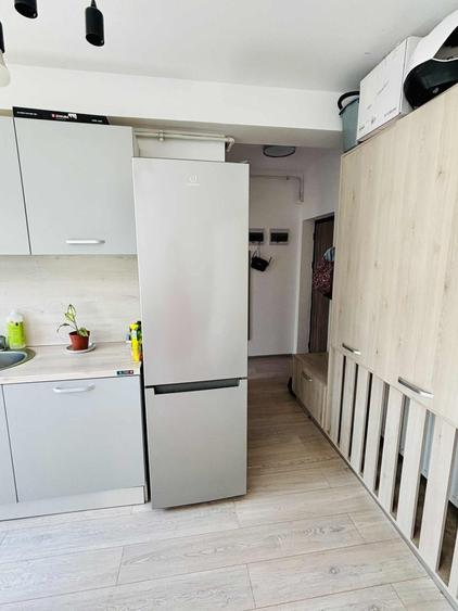 Apartament cu 2 camere semidecomandat în Exterior Vest