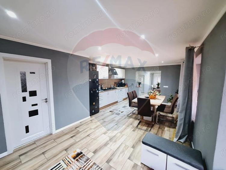 Casă cu 3 camere cu Teren 1262 Mp în Hidiș