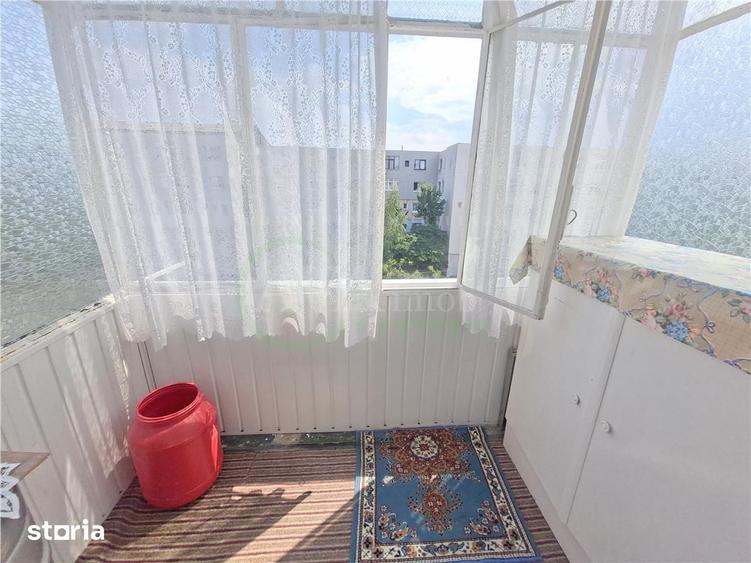 Apartament cu 3 camere în Mioriței