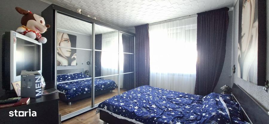 Apartament cu 4 camere decomandat, mobilat în Micro 39