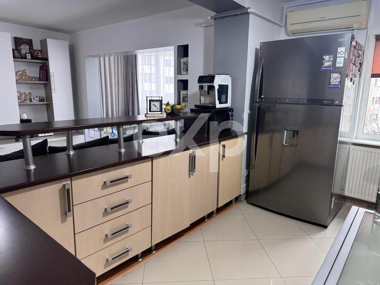 Apartament cu 3 camere decomandat, mobilat în Teilor