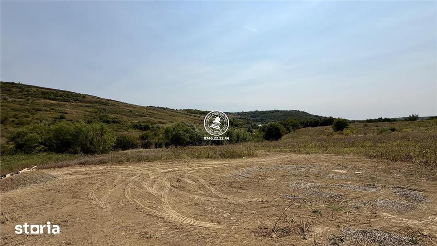 Teren de 500 mp, în Aroneanu