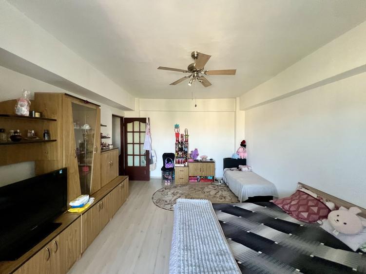 Apartament 1 camera, 38 mp utili, decomandat, etaj 4/8 - zona Soarelui - 3