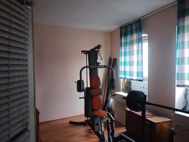 Casă cu 3 camere în Central